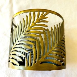 BBW Leaf 3 w candle holder